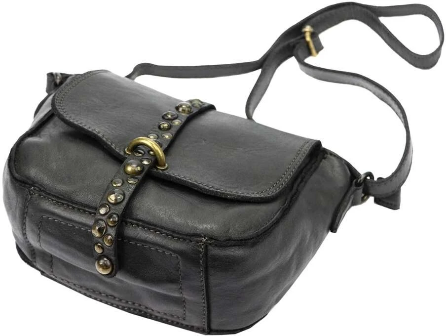 Moteriška natūralios odos juoda crossbody rankinė su dekoratyvia rankena VS 002
