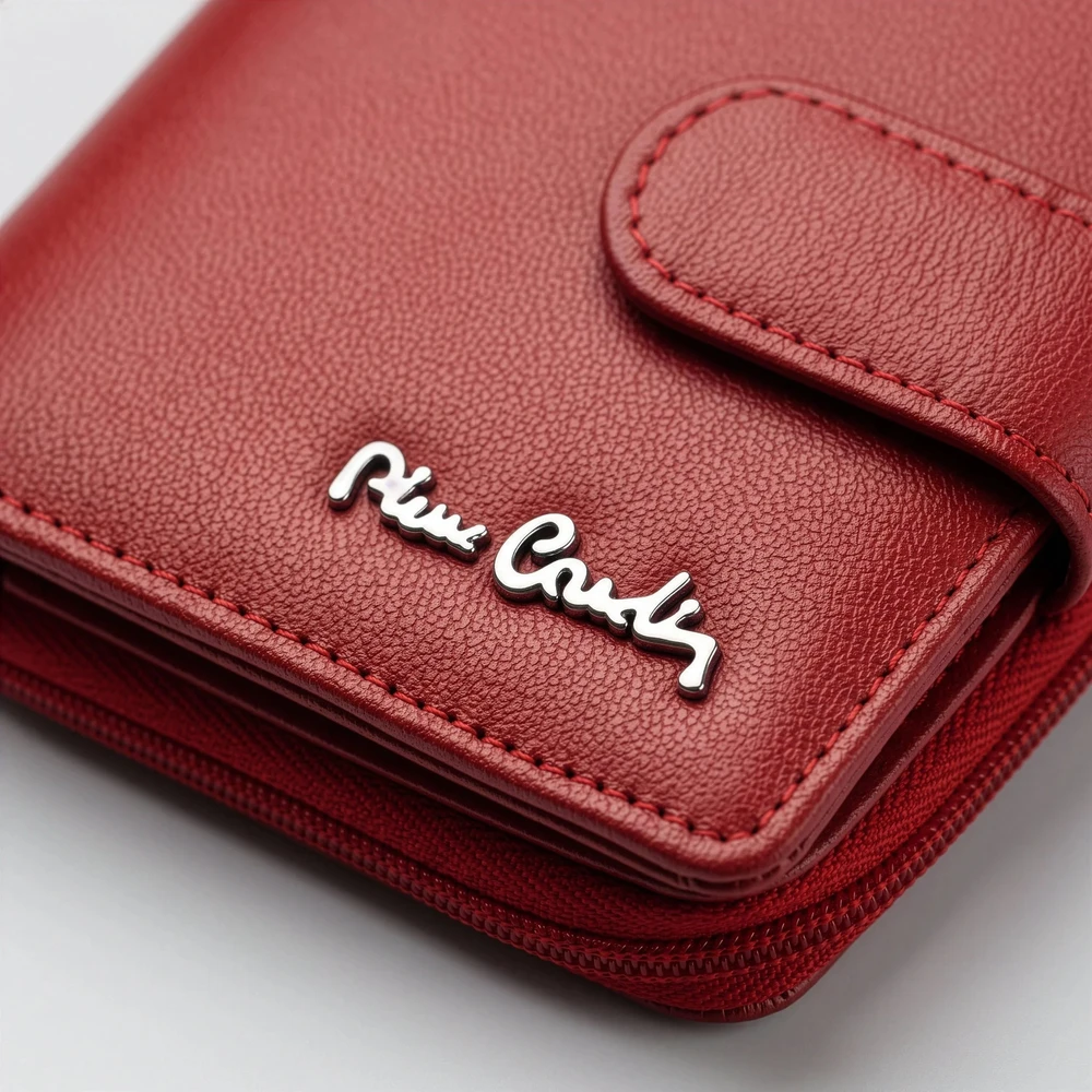 Moteriška odinė piniginė su RFID ir užsegimu Pierre Cardin, raudona D40335