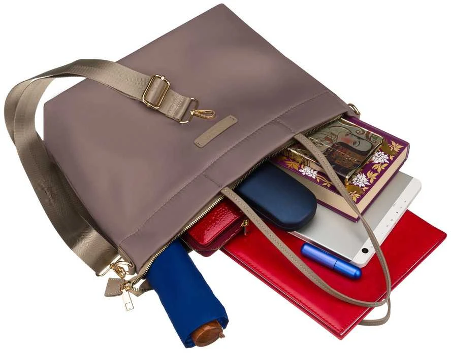 Moteriška „Peterson“ nailoninė shopper rankinė, smėlio spalvos, su magnetiniu užsegimu