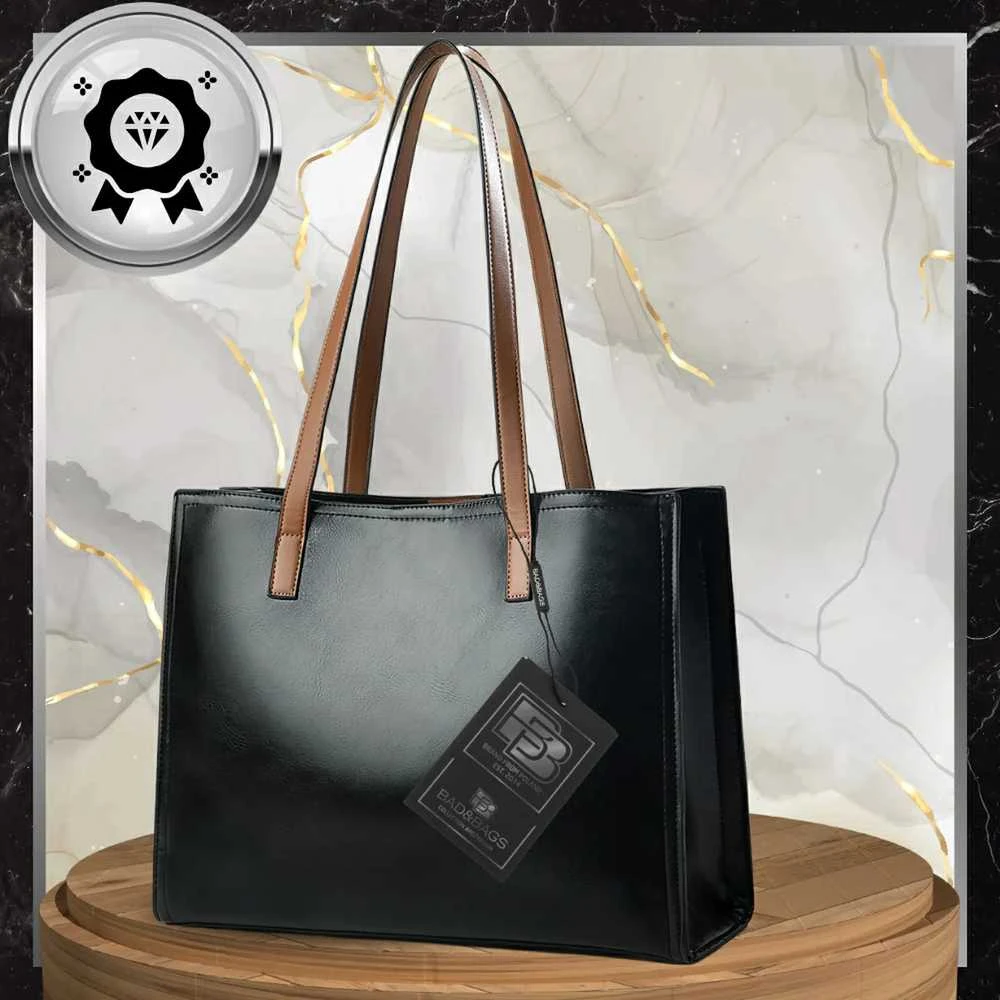 Moteriška rankinė BAD&BAGS, juoda lakuota oda