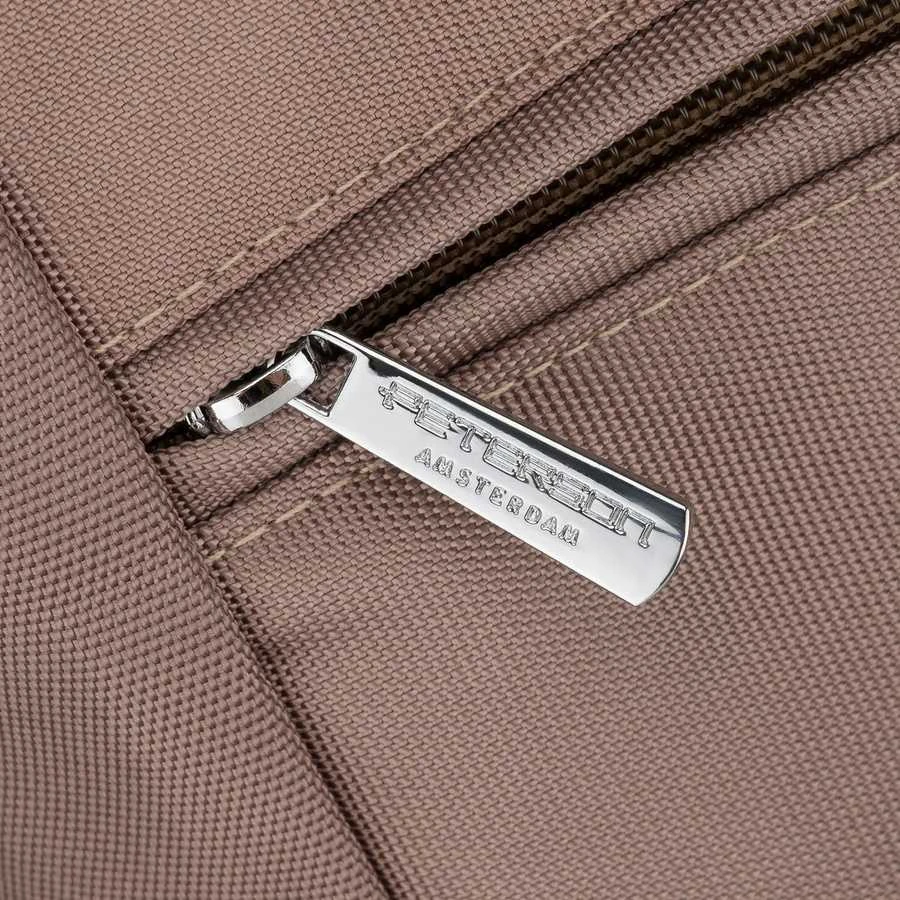 Moteriška smėlio spalvos „Peterson“ shopper rankinė su rankenomis ir nuimamu dirželiu, užsegama užtrauktuku