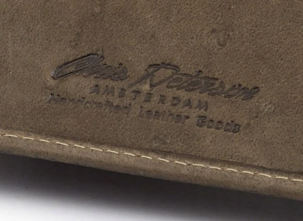 Natūralios odos piniginė vyrams Peterson PT38