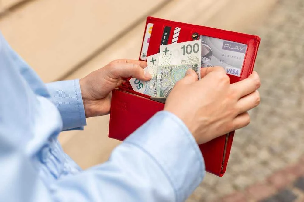 Odinė piniginė moterims Stevens prailginta su RFID apsauga, raudona