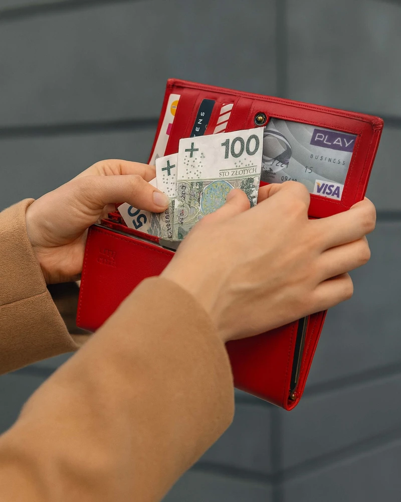 Odinė piniginė moterims Stevens prailginta su RFID apsauga, raudona