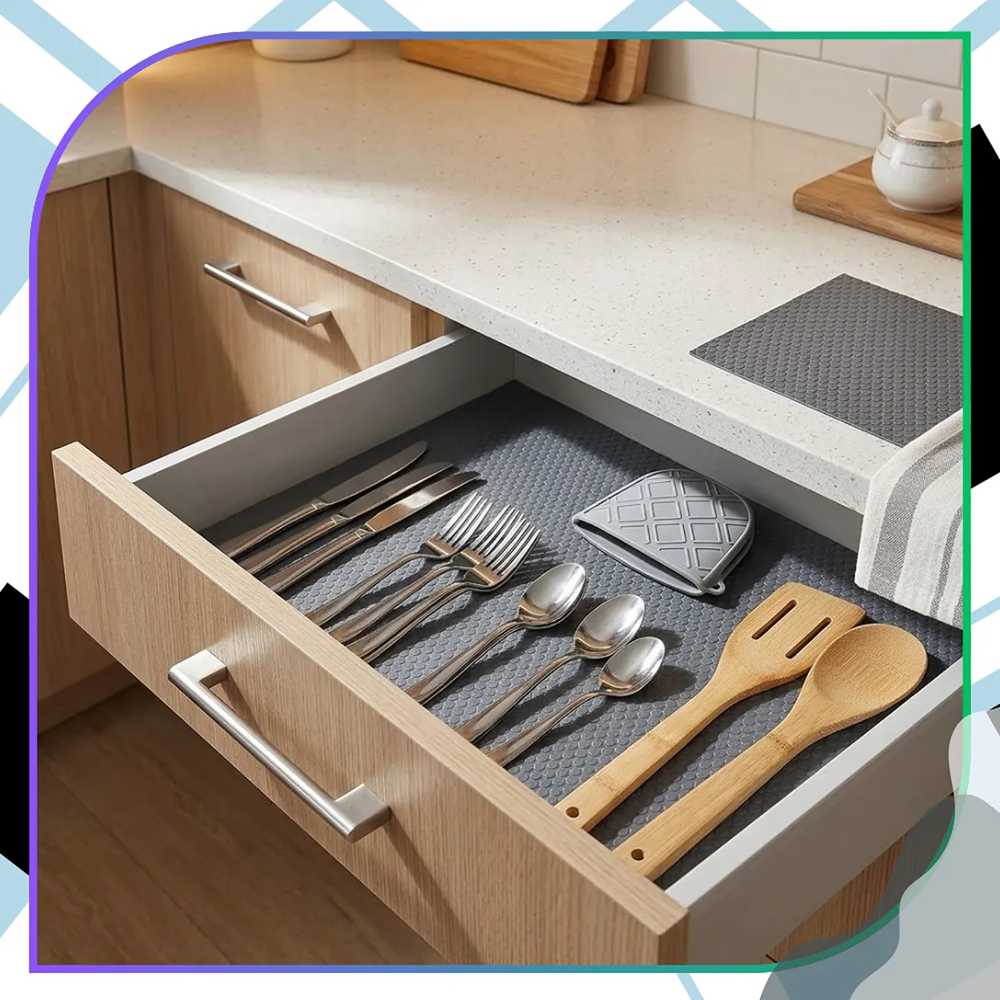 Pilkas PVC neslystantis kilimėlis stalčiams 500x50 cm