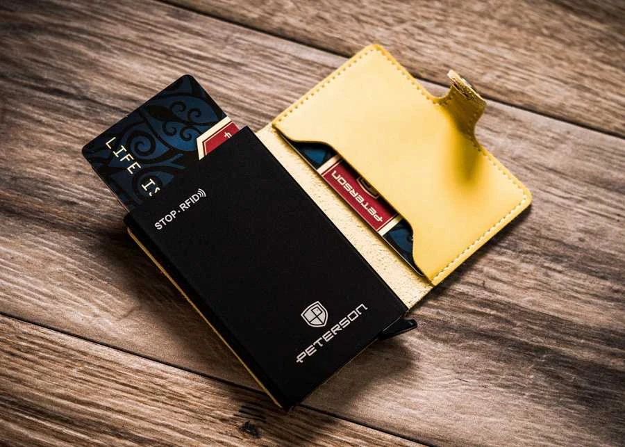 Piniginė moterims Peterson P50