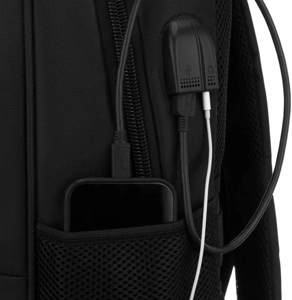 Vidutinė kuprinė unisex Peterson, juoda