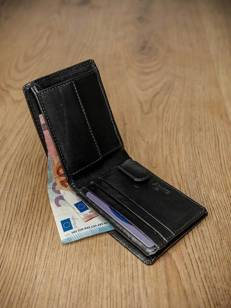 Vyriška odinė piniginė Pierre Andreus su RFID apsauga, juoda