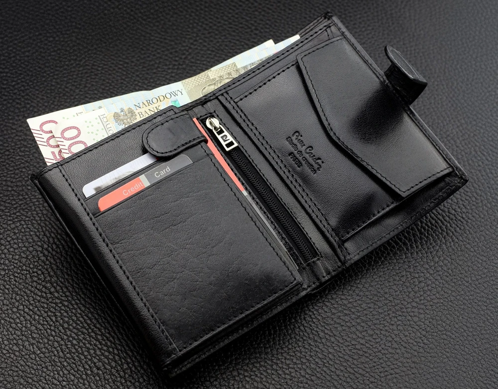 Vyriška odinė piniginė Pierre Cardin, juoda, RFID apsauga A623706