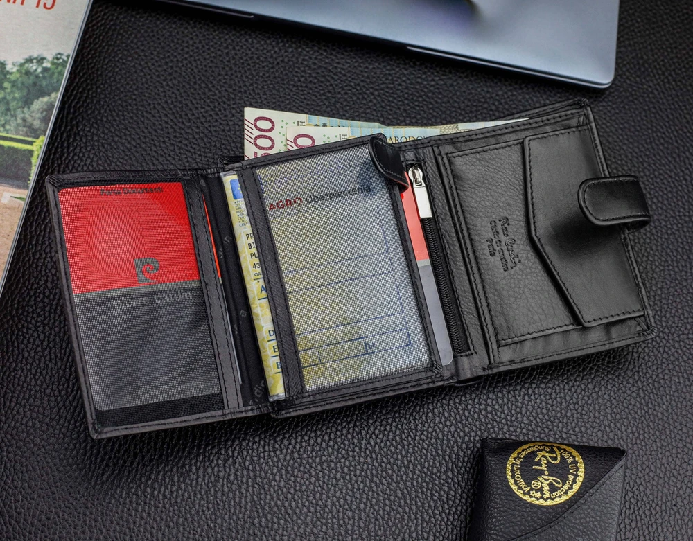 Vyriška odinė piniginė Pierre Cardin, juoda, RFID apsauga A623406