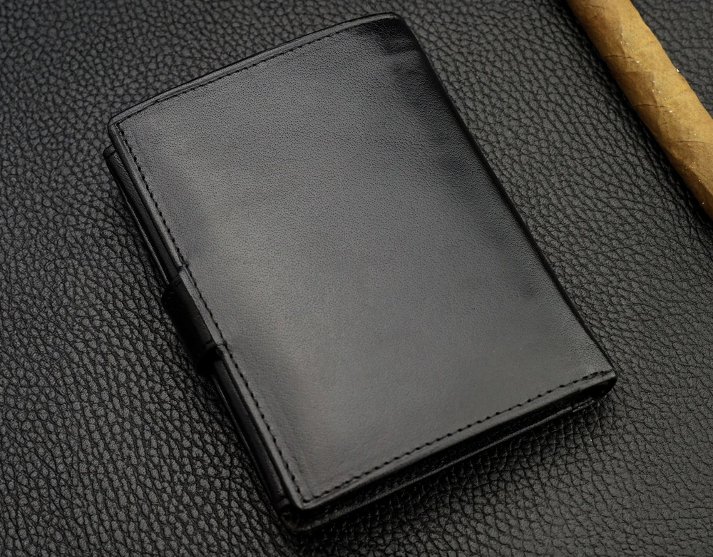 Vyriška odinė piniginė Pierre Cardin, juoda, RFID apsauga A623406