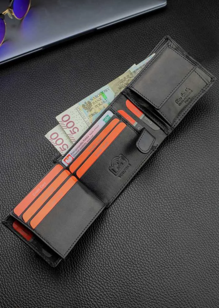 Vyriška odinė piniginė Pierre Cardin, juoda, RFID apsauga 323706