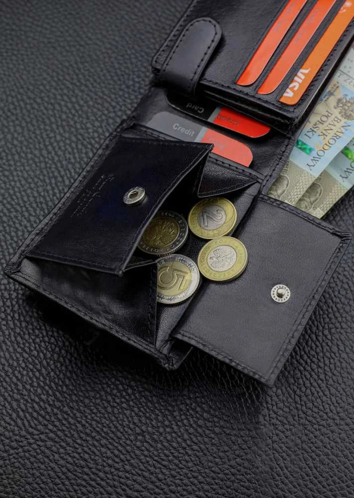 Vyriška odinė piniginė Pierre Cardin, juoda, RFID apsauga 323706