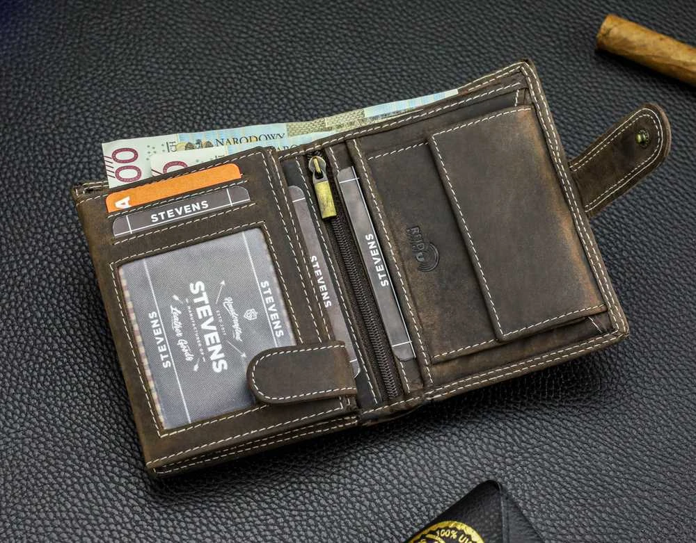 Vyriška odinė piniginė Stevens su RFID apsauga, rudos spalvos