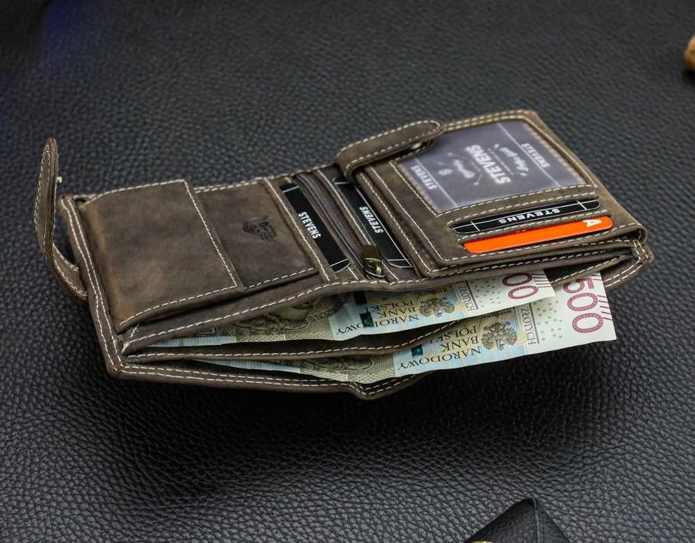 Vyriška odinė piniginė Stevens su RFID apsauga, rudos spalvos