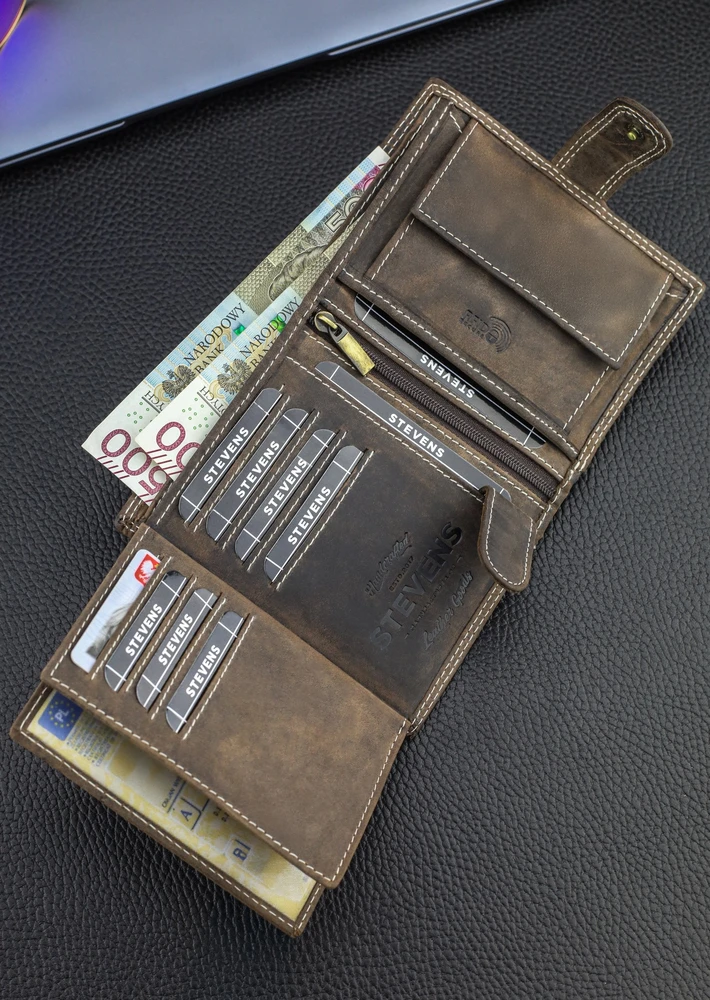 Vyriška odinė piniginė Stevens su RFID apsauga, rudos spalvos