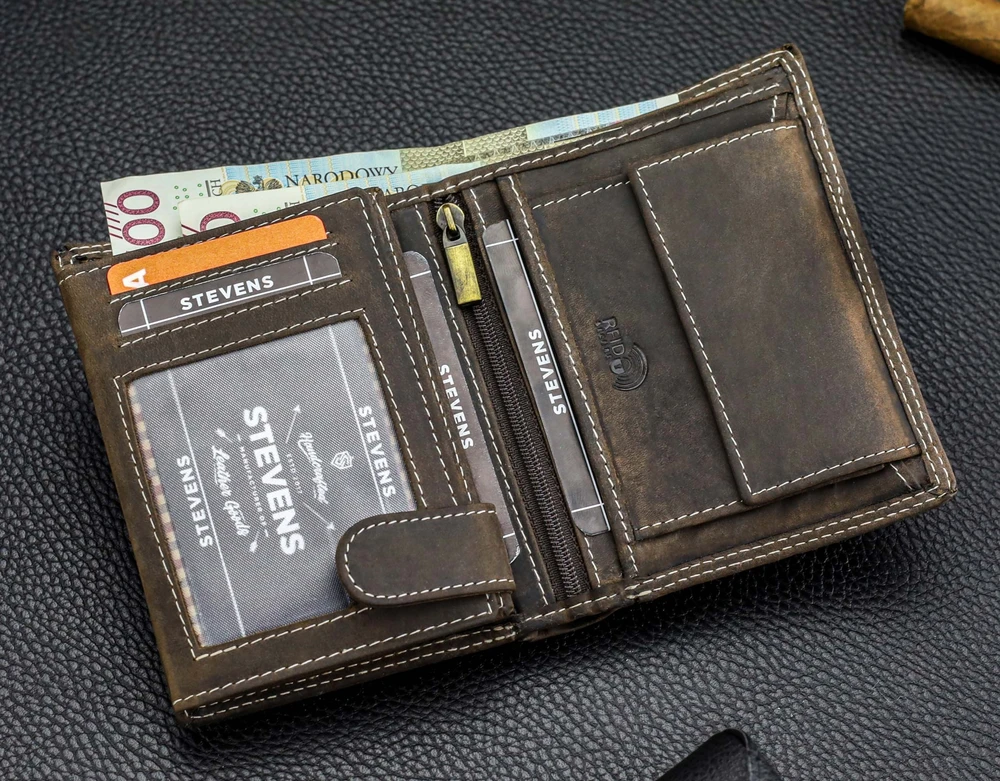 Vyriška odinė piniginė Stevens su RFID apsauga rudos spalvos