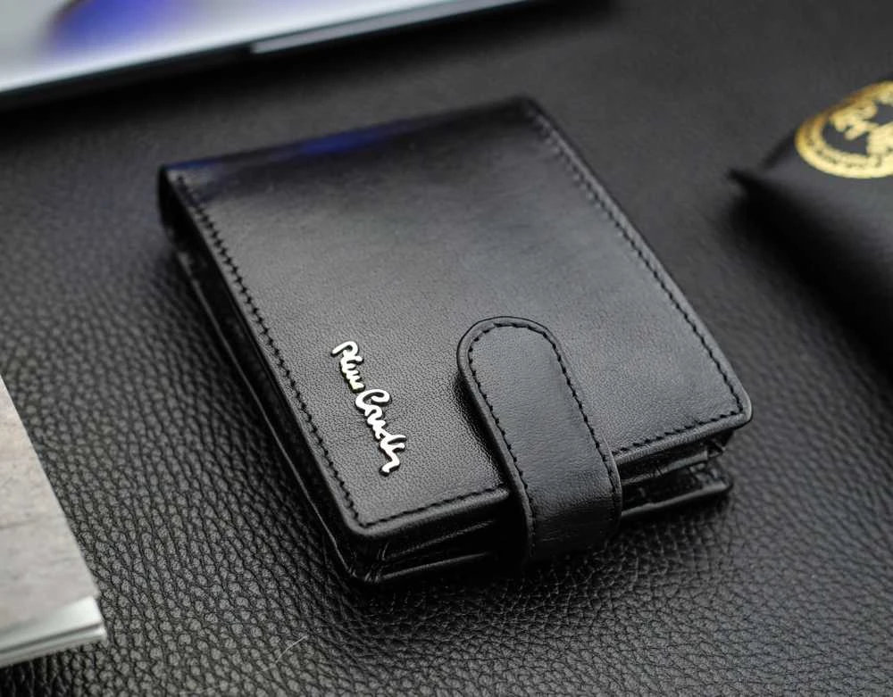 Vyriška piniginė Pierre Cardin, juoda, su RFID apsauga A6088206