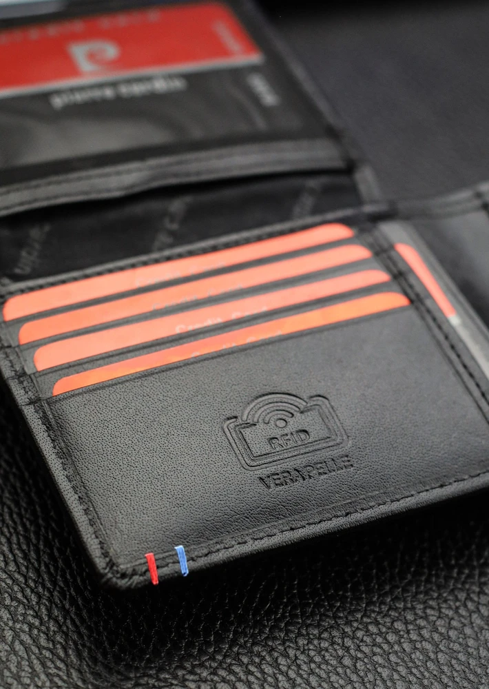 Vyriška piniginė Pierre Cardin, su RFID apsauga, odinė A6088606