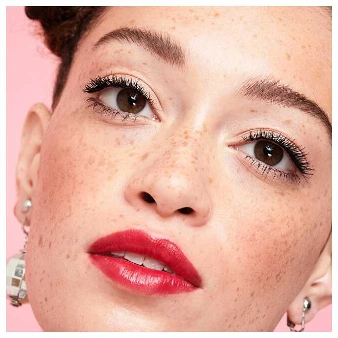 "Benefit Badgal Bang Volumizing Blakstienų tušas Mini" blakstienų tušas
