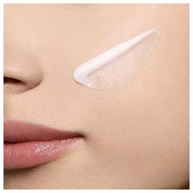 Clarins Maitinamoji atgaivinanti dieninė emulsija 50 ml