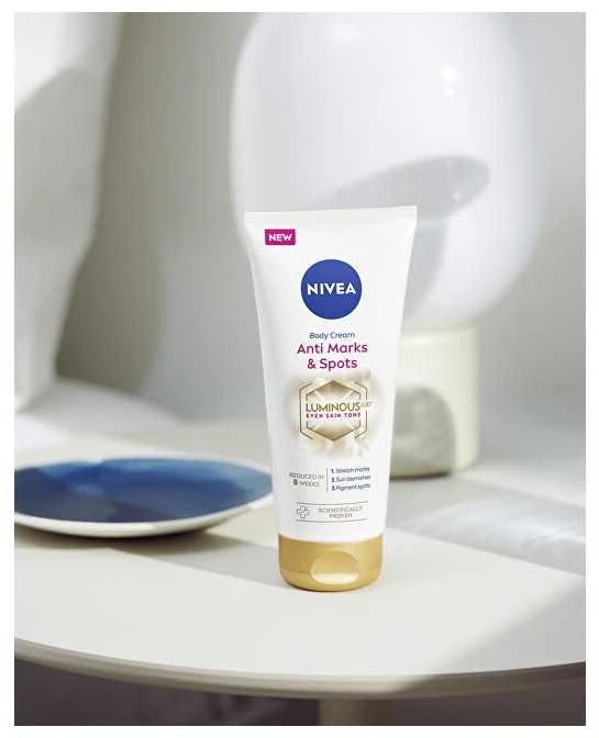Nivea Luminous 630 kremas nuo strijų ir spuogų Kūno kremas Kūno kremas