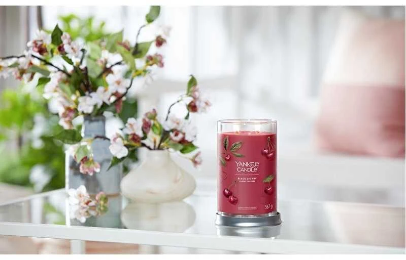 Yankee Candle Aromatinė žvakė Signature tumbler large Juodas Cherry 567 g