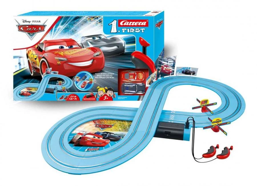 Carrera Pixar automobiliai - galios dvikovos lenktynės