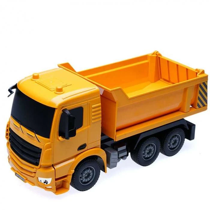 „Double Eagle Savivartis Mercedes-Benz Arocs on Pilot“ (12462)