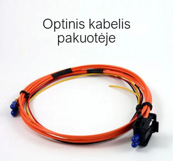 Oranžinis optinis kabelis adapteriui