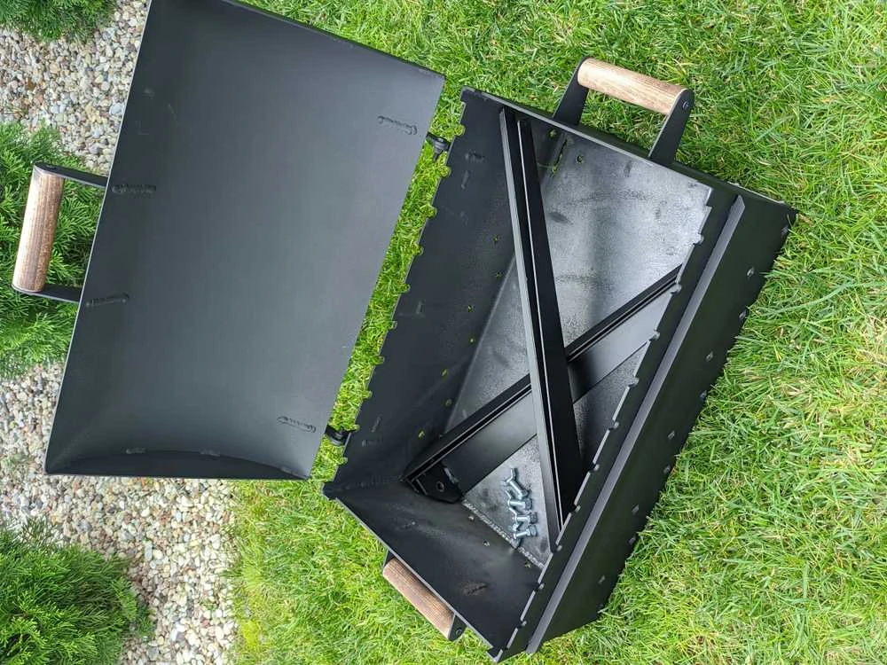 Kalmetal Kompaktiška šašlykinė su dangčiu 50x30