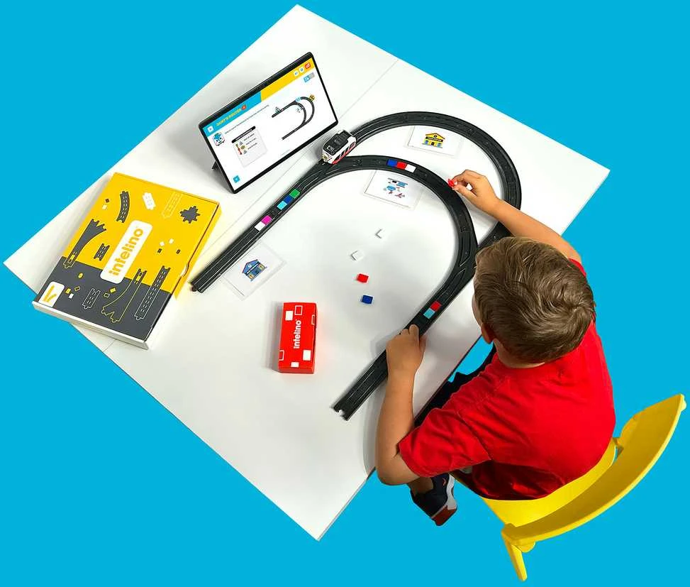 Intelino Smart Train klasės rinkinys