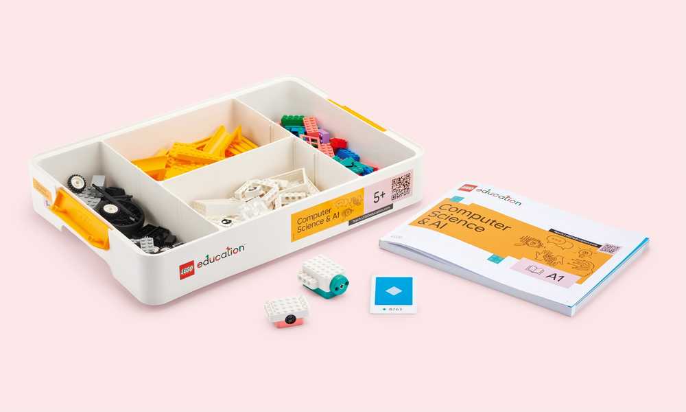 LEGO Education Computer Science & AI rinkinys: 1–3 klasėms
