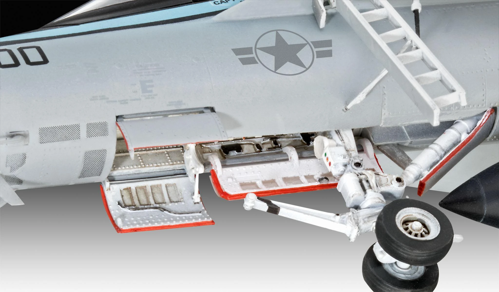 Klijavimo modelis Revell Maverick's F/A-18E, baltas