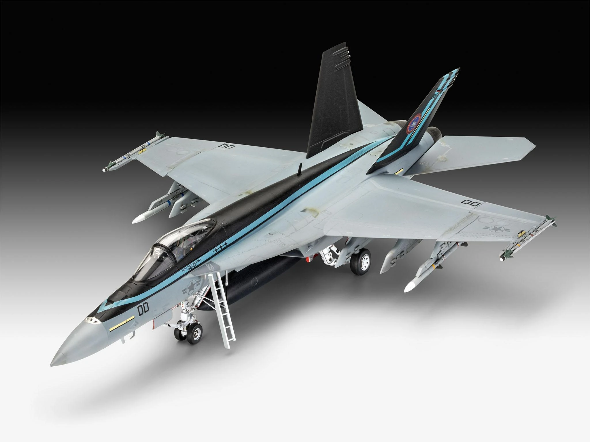 Klijavimo modelis Revell Maverick's F/A-18E, baltas