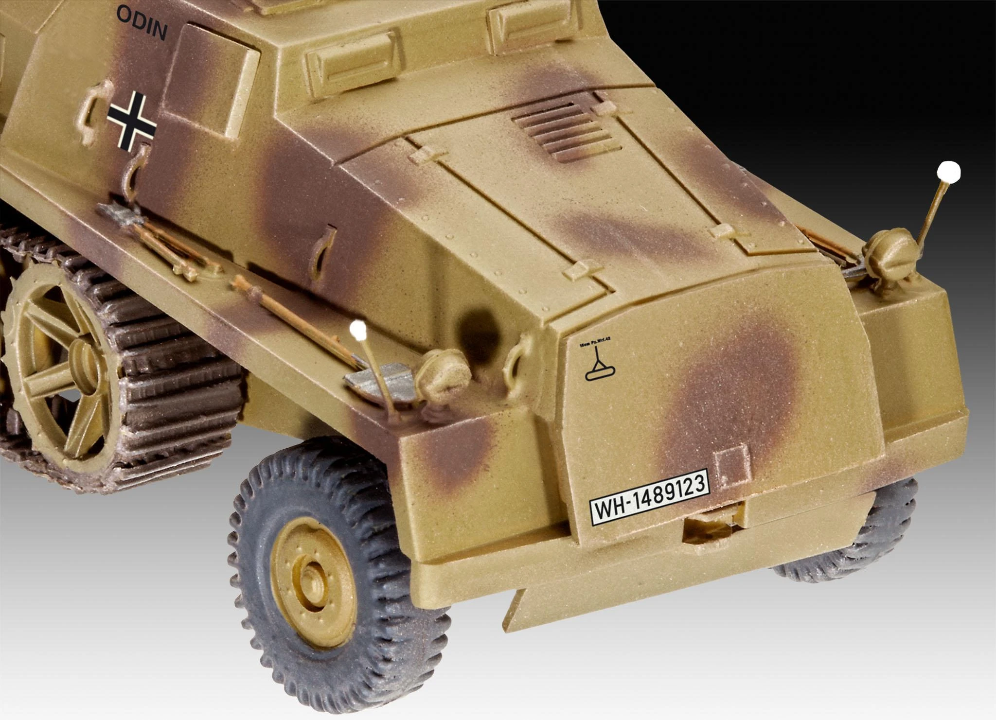 Cobi Revell plastikinis modelis 15 cm Panzerwerfer 42 on sWS 1:72