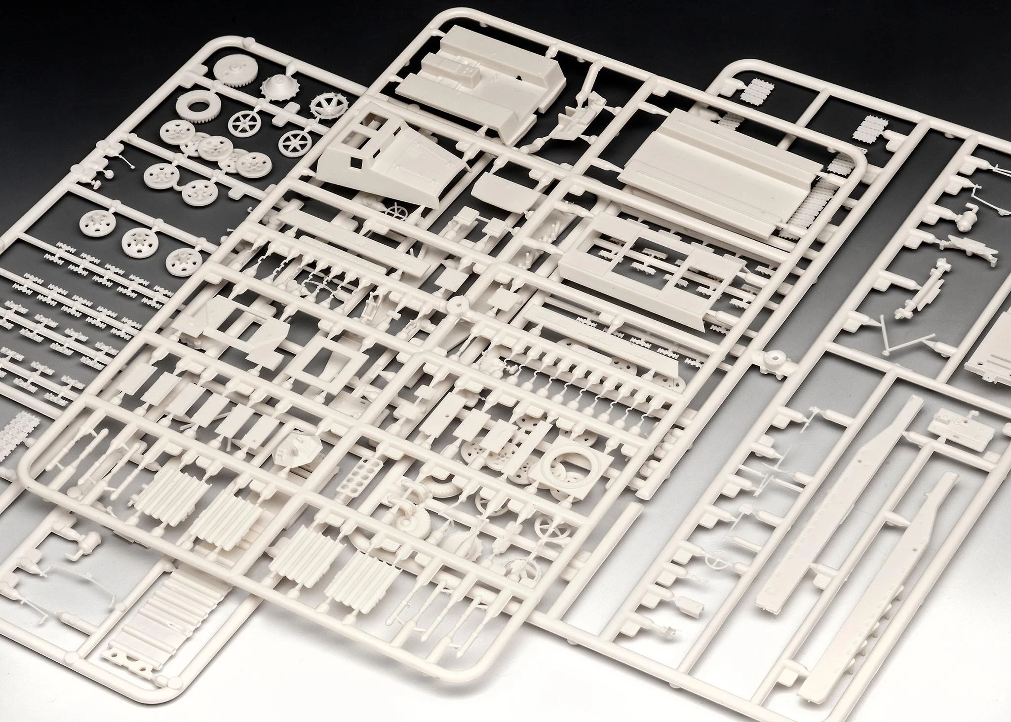 Cobi Revell plastikinis modelis 15 cm Panzerwerfer 42 on sWS 1:72