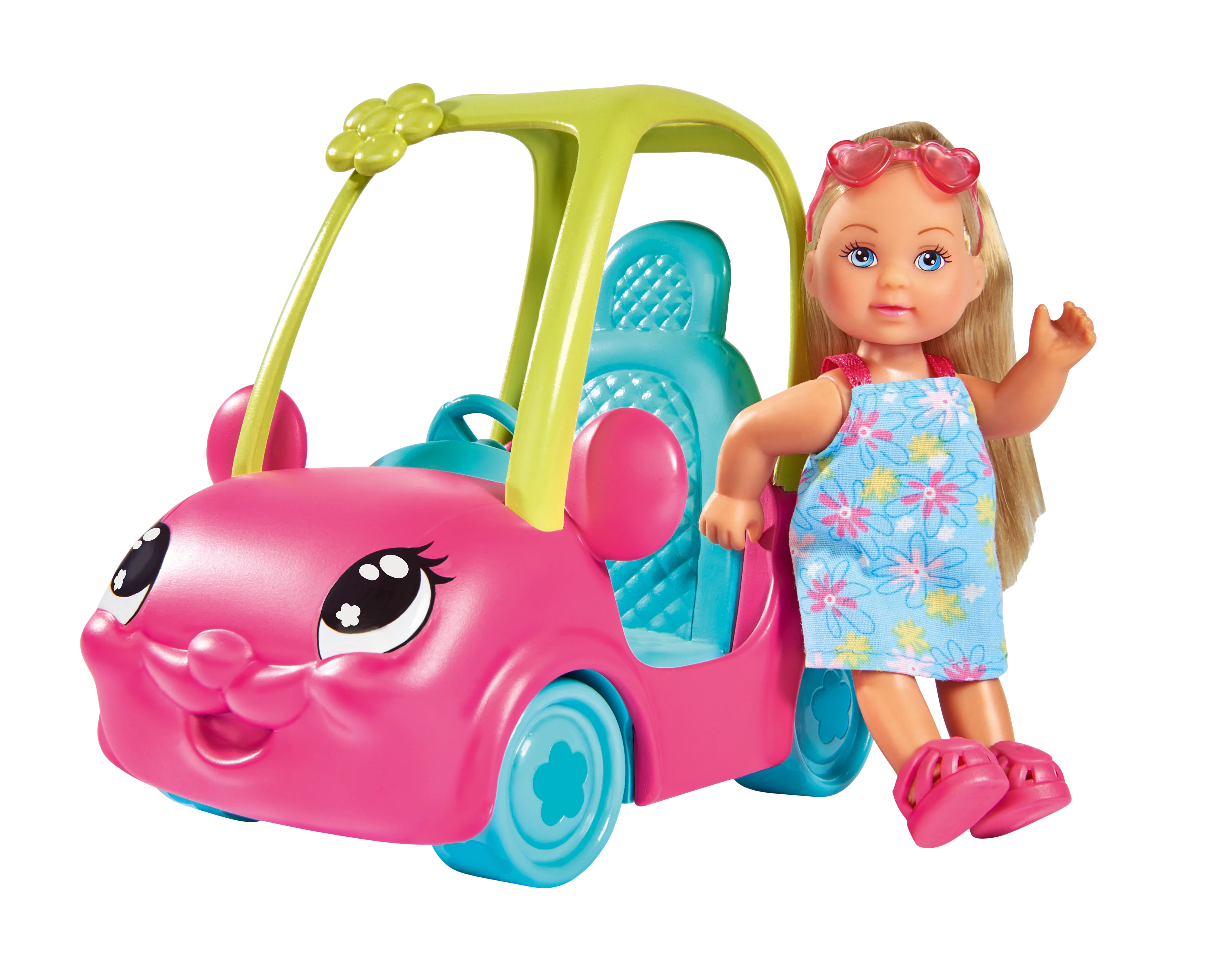 Simba Evi linksmame automobilyje