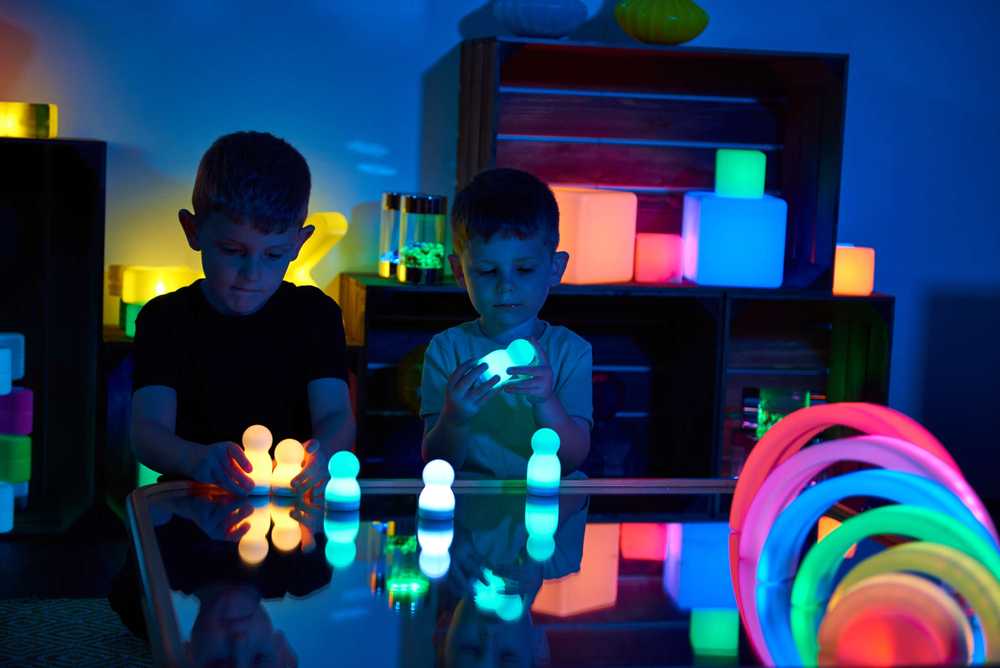 TTS Glow People 6 vnt.