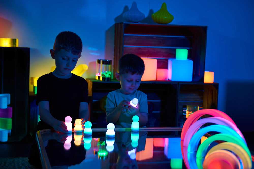 TTS Glow People 6 vnt.