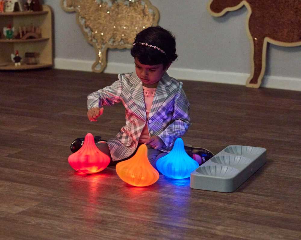TTS Light Up Twist and Turn spining Tops