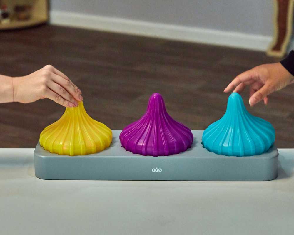 TTS Light Up Twist and Turn spining Tops
