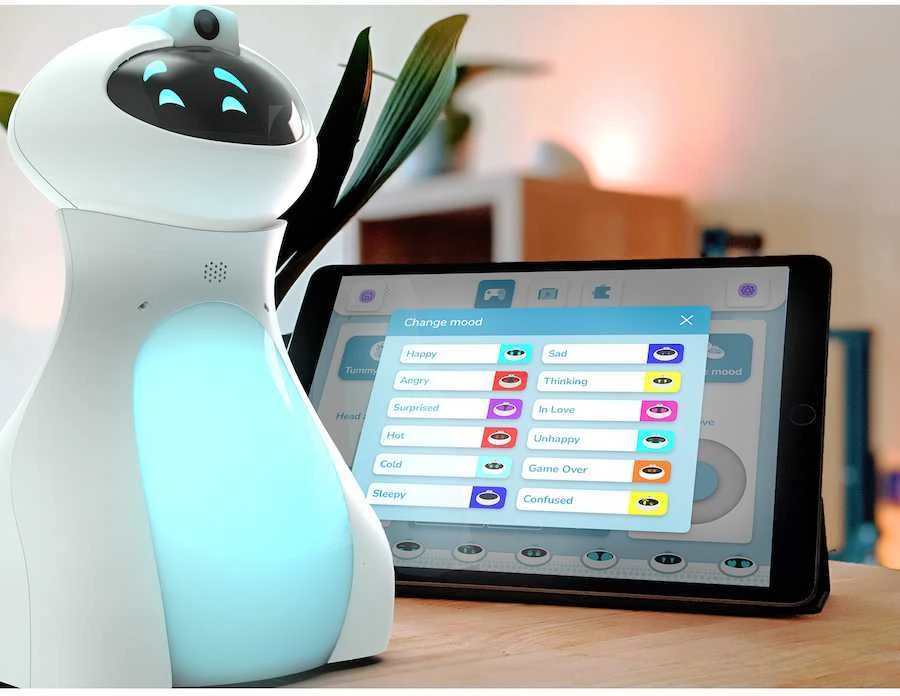 TTS Oti-Bot robot