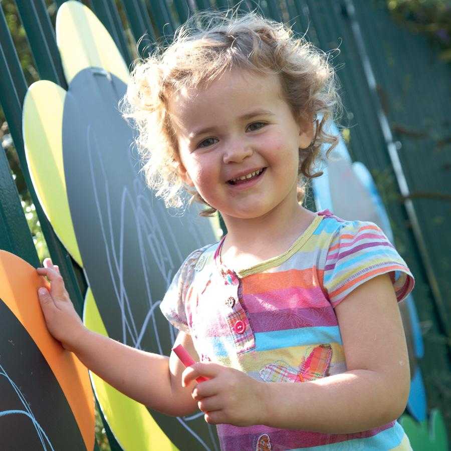 „TTS Outdoor Mark Making Chalkboard Daisies“ 5 vnt