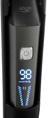 Adler AD 2963 Kūno plaukų kirpimo mašinėlė su ilga sulankstoma rankena, USB, platus dvišalis peilis 68 mm, 2 greičiai, neperšlapiamas, LED