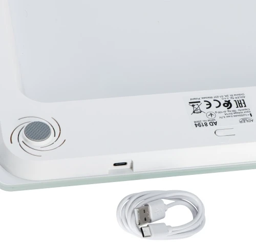 Adler AD 8194 baltas Vonios svarstyklės usb-c, akumuliatorinė, 180 kg, dokładność 100 g