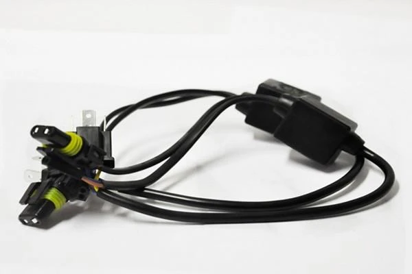 Laidų komplektas Bi-xenon HID AMiO H4-3