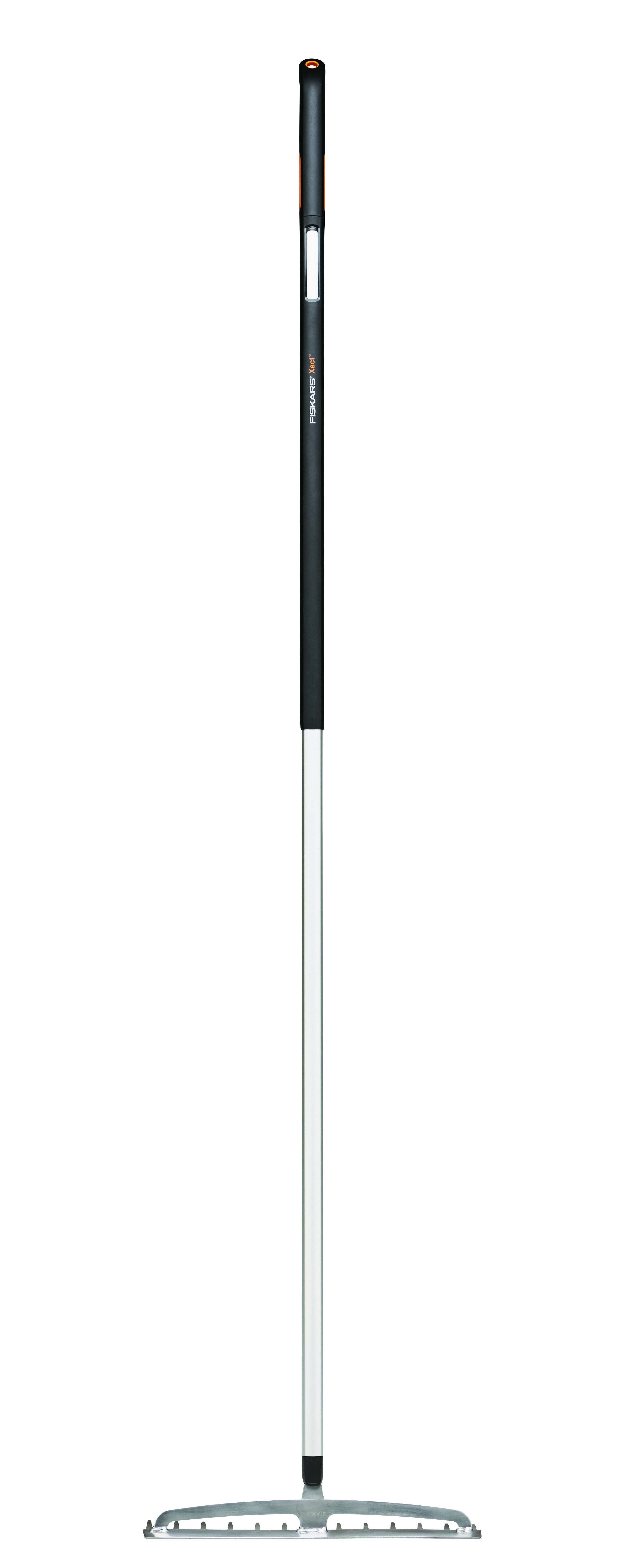 Fiskars Xact™ Dirvos grėblys M 370 mm, 1027039