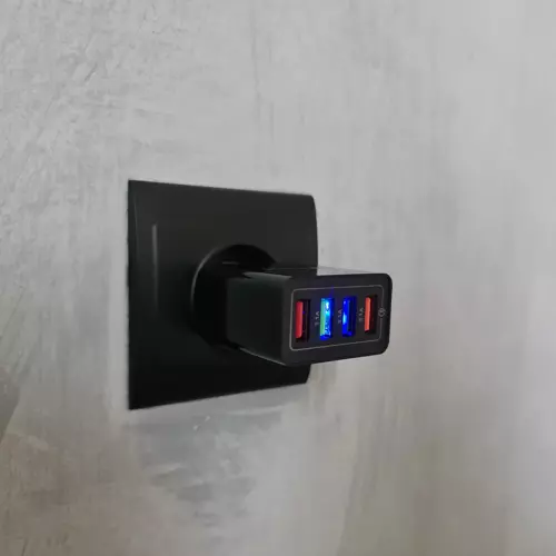 4x USB 3.0 Izoxis 19165 sieninis įkroviklis
