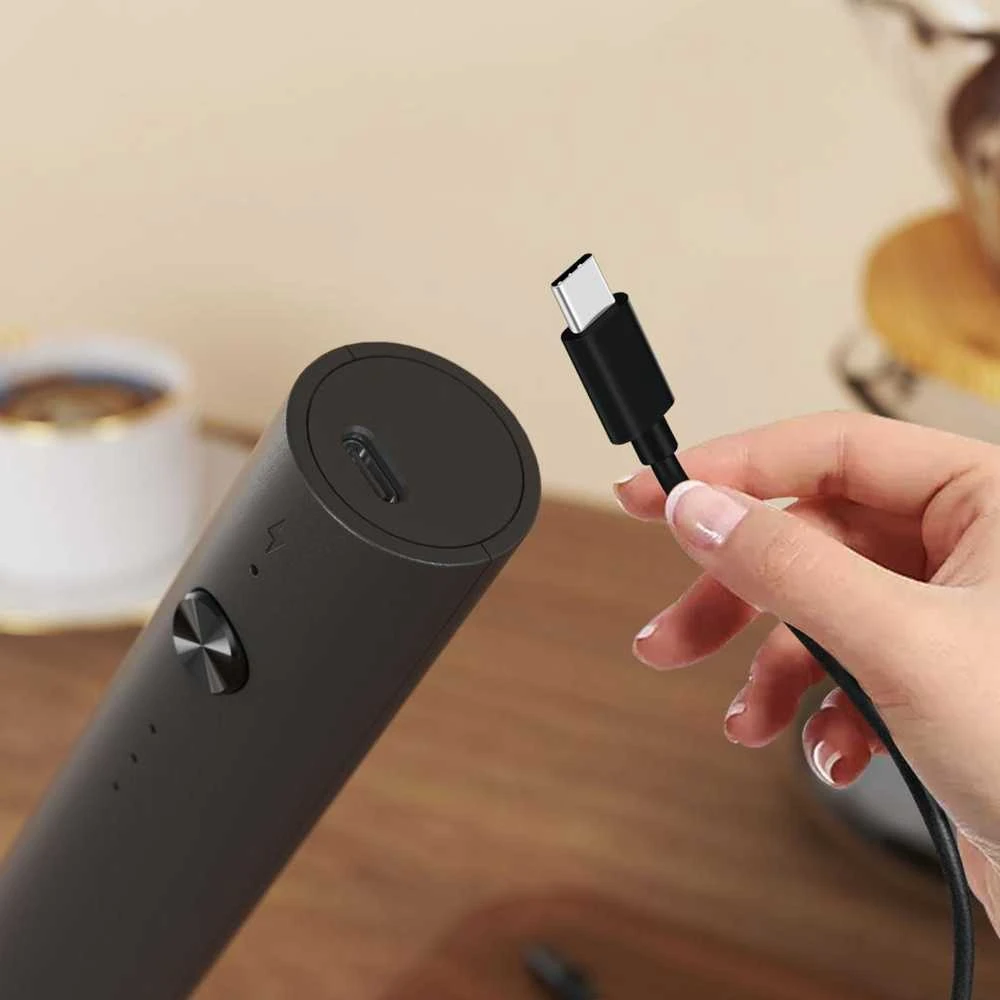 King Hoff Pieno putų plaktuvas, usb-c, 3 prędkości, 2 antgaliai, su stojak, kinghoff
